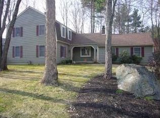 24 Stowecroft Dr, Hampton, NH 03842