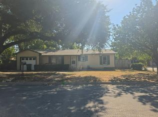 500 Harrison Ln, Hurst, TX 76053