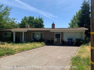 2651 N Bonnyview Rd, Redding, CA 96001