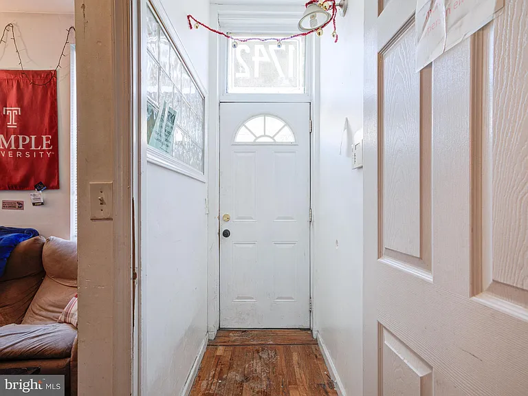 1742 N Bouvier St — Photo 16