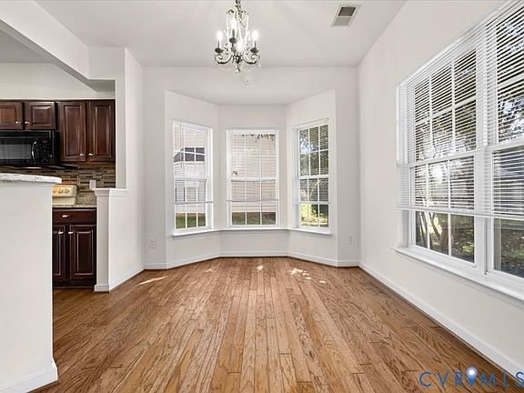 4th image of 1107 Magnolia Pointe Blvd