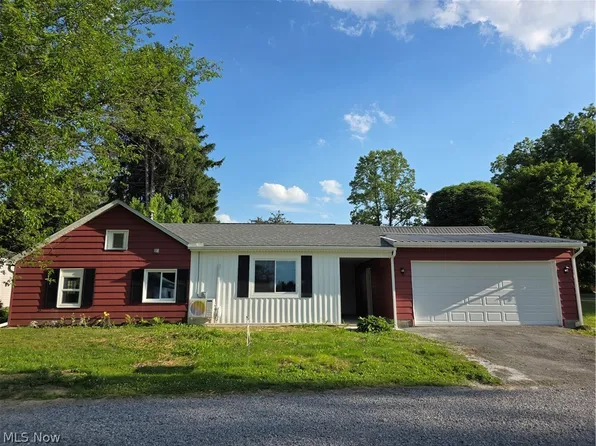 446 N Middle St, Columbiana, OH 44408