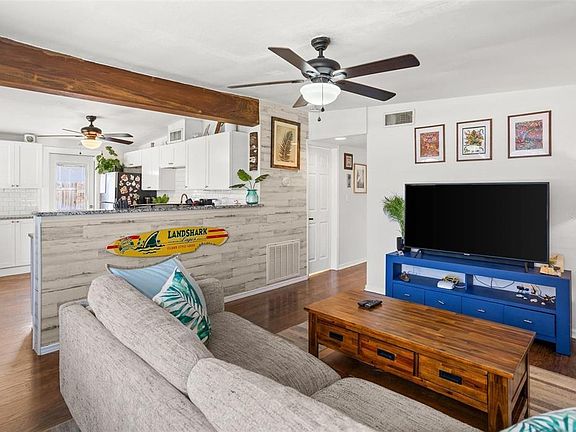 5th image of 1018 55TH AVENUE N