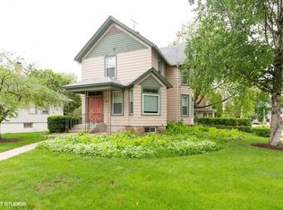 855 W Chicago St, Elgin, IL 60123