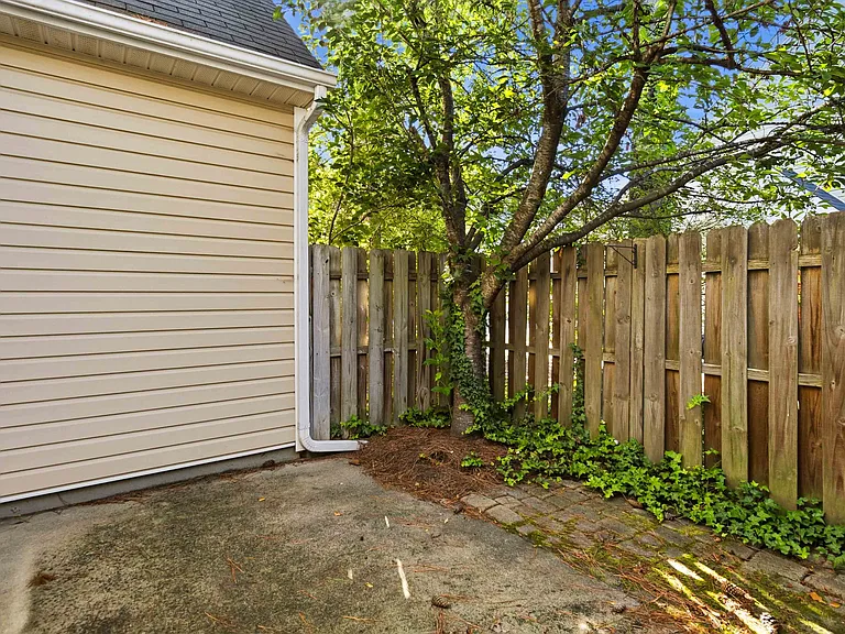 11536 Delores Ferguson Ln — Photo 26