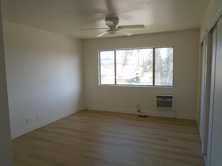 322 N Prospero Dr #4 — Photo 11