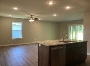 900 S Brooks Ave, Ozark, MO 65721