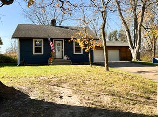 8836 S Williams Rd, Dewitt, MI 48820