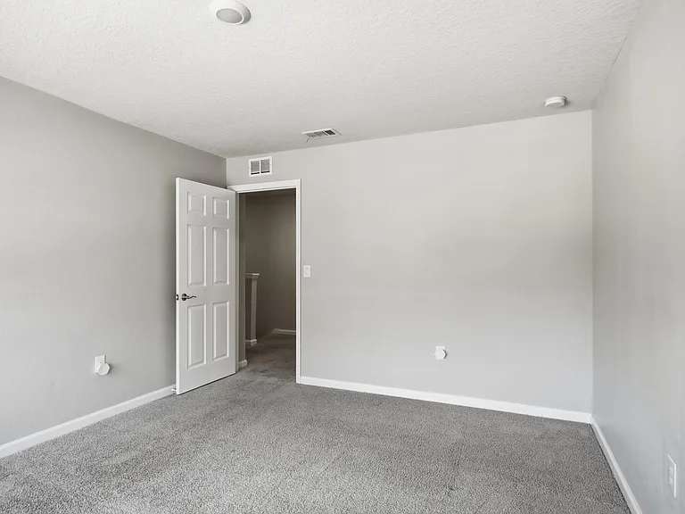 64 Foxhall Ln — Photo 30