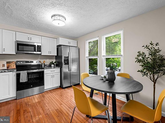 5th image of 9506 Orbitan Ct