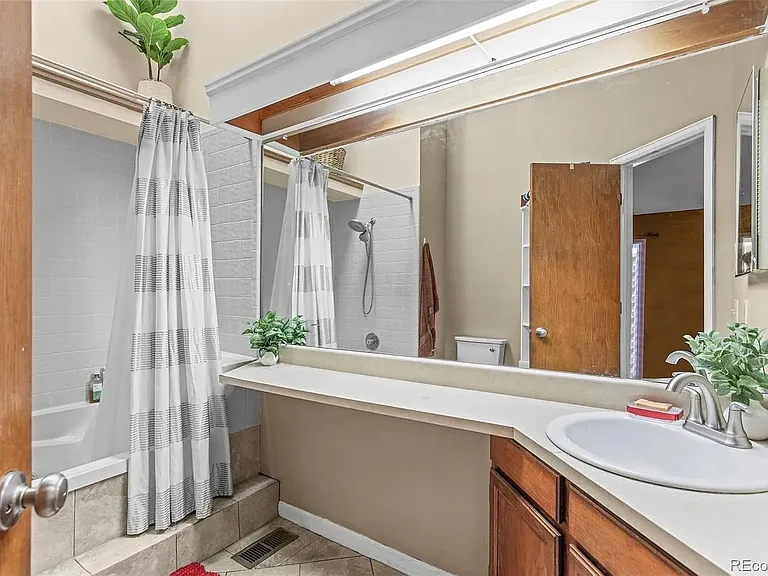4136 S Mobile Cir #C — Photo 6