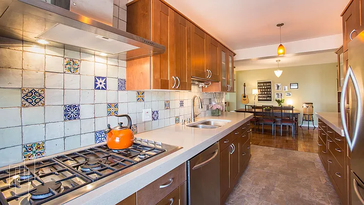 Sold by Garfield Realty  | media 8