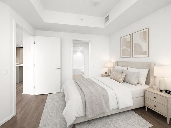 5th image of 3809 Evergreen Pl #608