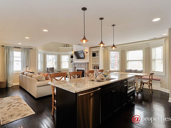 Kitchen / Living Room