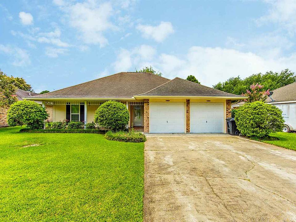1st image of 217 Lancaster Dr