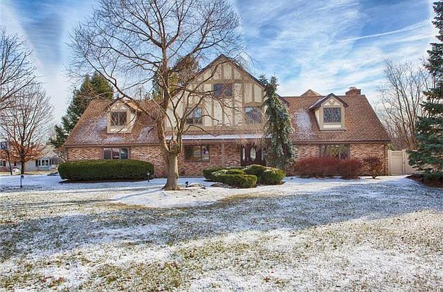 1st image of 609 Sprucewood Ct