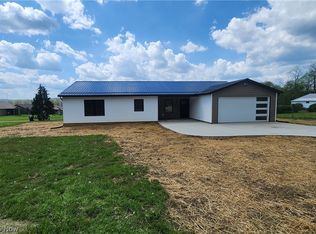 3190 Eastport Rd SE, Dennison, OH 44621