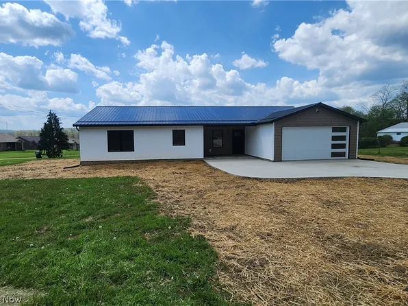 3190 Eastport Rd SE, Dennison, OH 44621