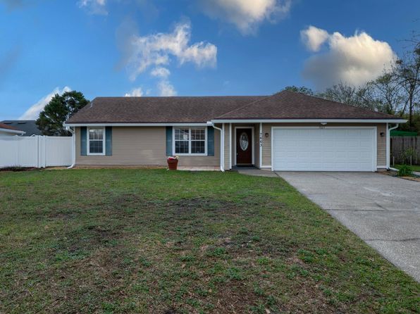 7663 Pilgrims Trace Dr