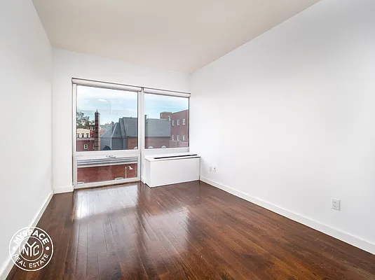 Rented by MySpaceNYC | media 29