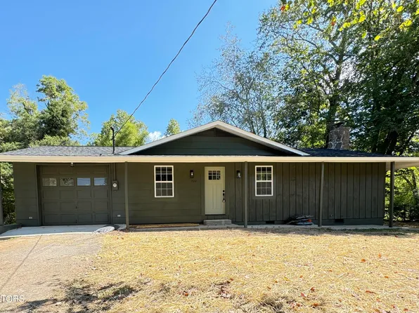 720 Sleepy Hollow Rd, Oliver Springs, TN 37840