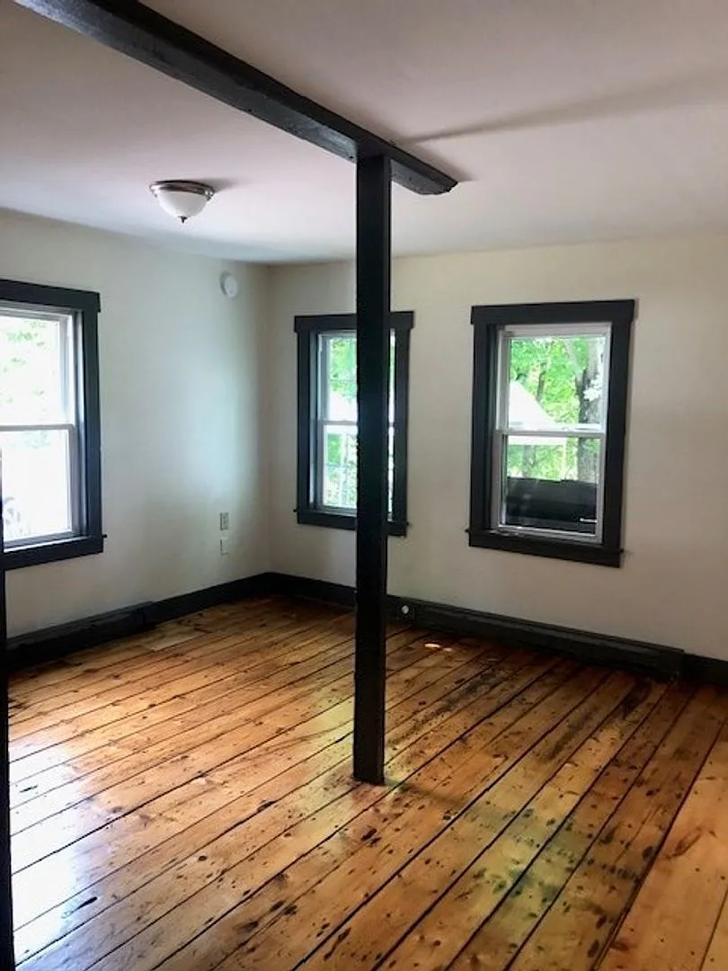 4 River Street — Photo 3