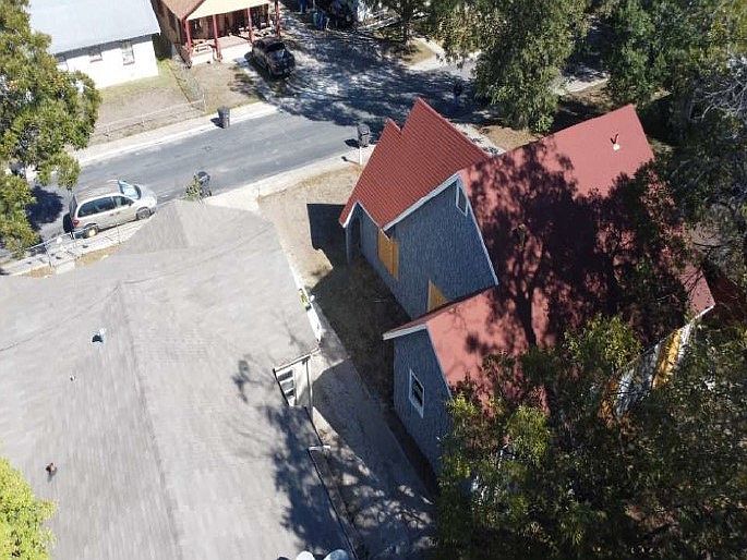 2nd image of 134 Hollenbeck Ave