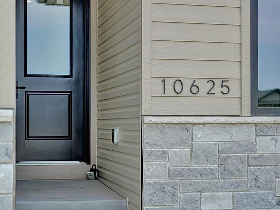 5th image of 10625 Majestic Ln