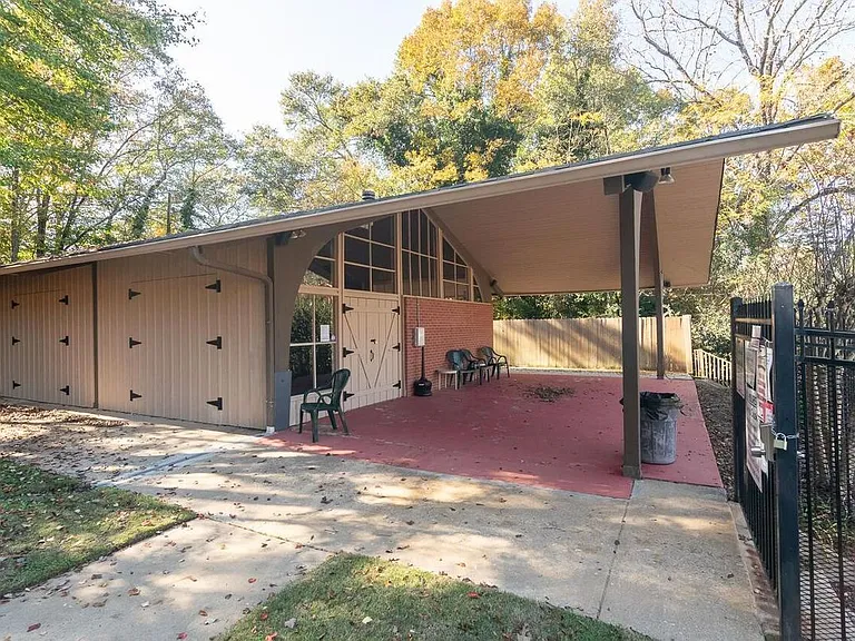 250 Little St #C104 — Photo 29