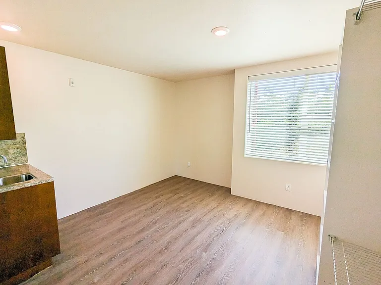 Vision 5 Apartments — Photo 11