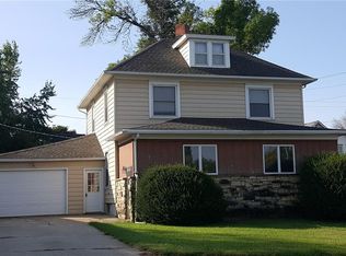 417 3rd St, Victor, IA 52347