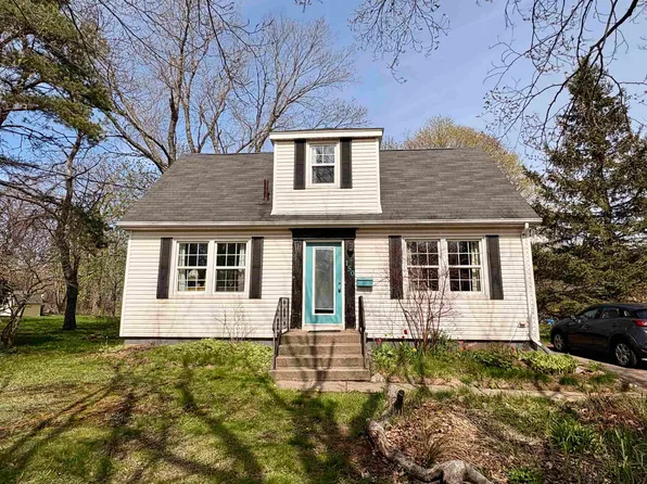 150 Mount Edward Rd, Charlottetown, PE C1A 5T2