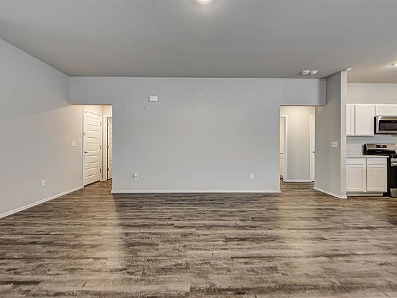 4th image of 11709 Krew Way