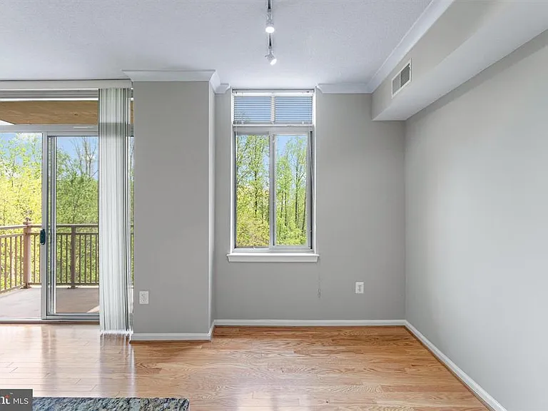 4480 Market Commons Dr #405 — Photo 23