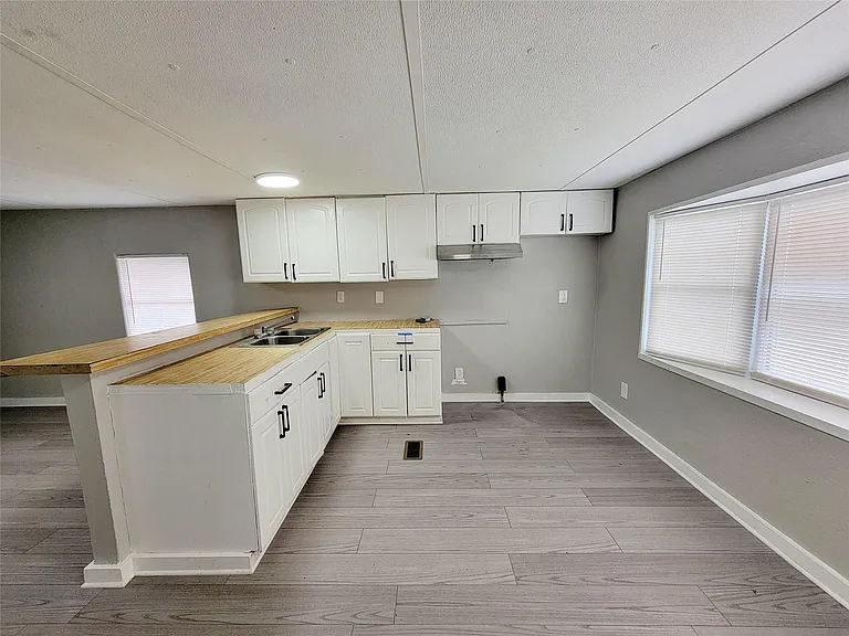 312 Paddock St #3 — Photo 6