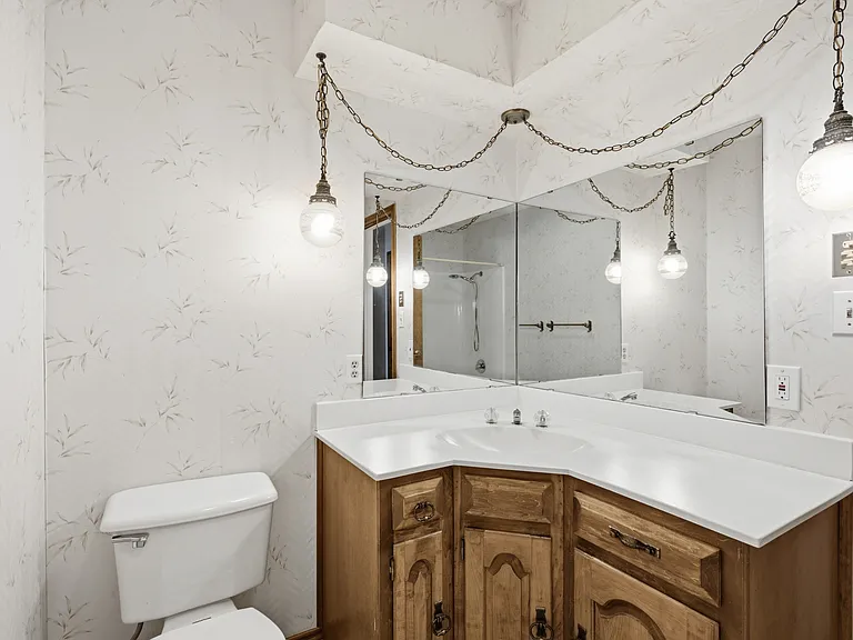 2505 Ironwood Ct — Photo 11