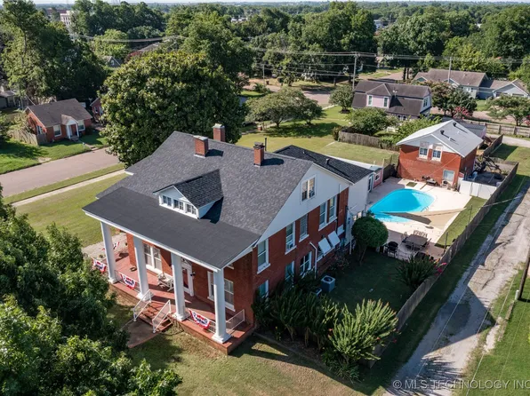 809 W Elm St, Durant, OK 74701