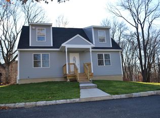 2219 Crompond Rd, Yorktown Heights, NY 10598