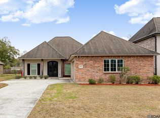 18018 River Landing Dr, Prairieville, LA 70769