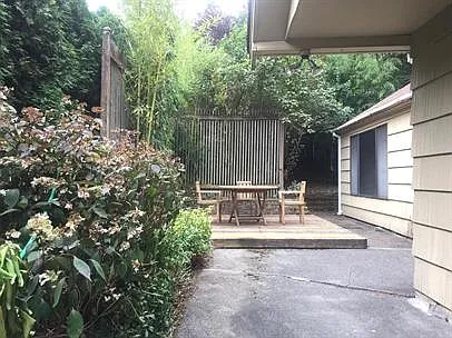 12045 25th Ave NE Seattle WA 98125 LCG - 1 — Photo 2