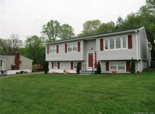 26 Woodcrest Rd, Seymour, CT 06483