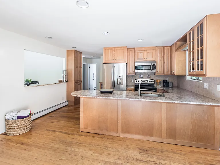 70 Longwoods Ln — Photo 12