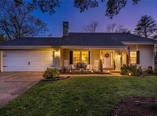 1409 Mont Dore Dr, Manchester, MO