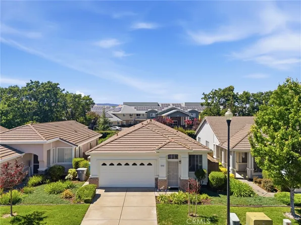 218 Bartlett Ln, Vacaville, CA 95687