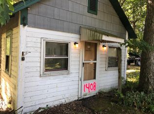 1408 Summer Ln, Valparaiso, IN 46383