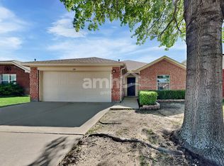 11141 Pleasant Wood Ln, Fort Worth, TX 76140