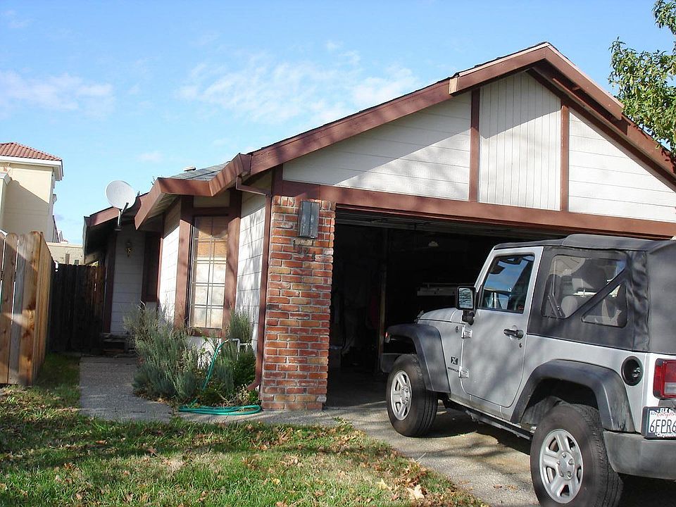1st image of 1324 Chignahuapan Way