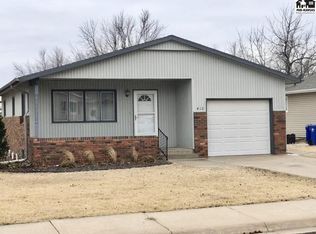 412 E Oliver St, Inman, KS 67546