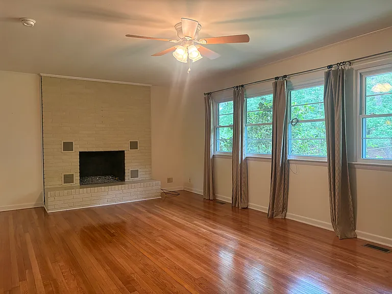 108 Clarkson St — Photo 4