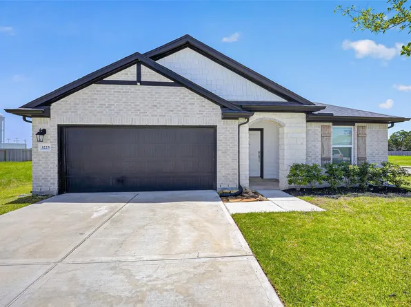 3225 Fig Tree Ln, Texas City, TX 77590
